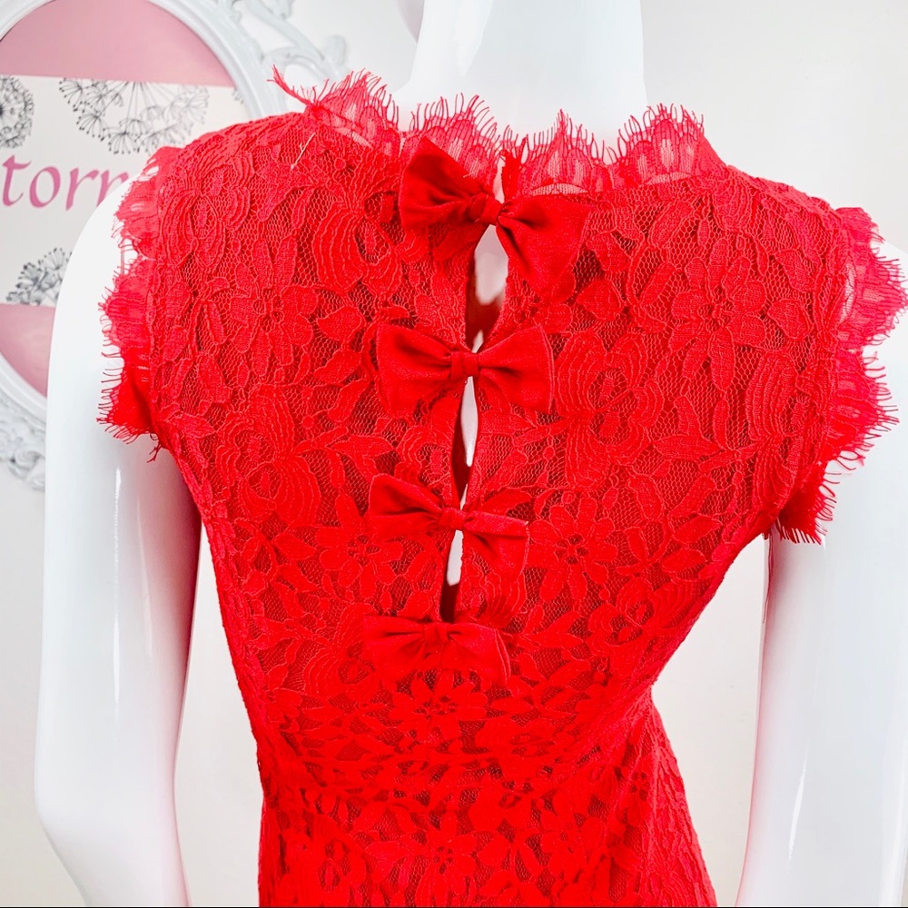 Joompy/ Red Fitted Lace Scalloped Frayed Bow Dress - Picture 5 of 8
